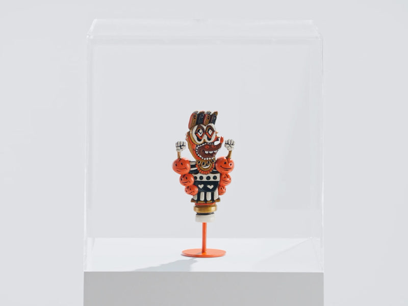 Joysticks sculptés à la main par FAILE et Deluxx Fluxx pour Herman Miller Gaming.