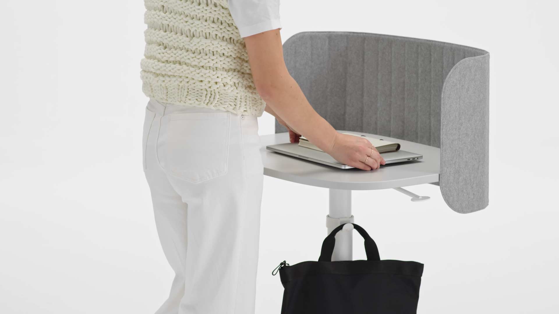 An image on Herman Miller FR