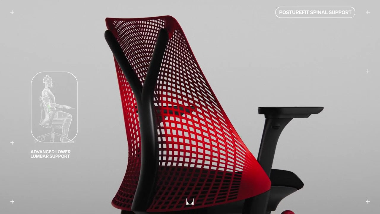 Vue arrière du dossier du fauteuil gaming Sayl annotée d'un dessin au trait représentant une personne assise dans le fauteuil avec les mentions « Soutien lombaire avancé » et « Soutien de la colonne vertébrale »