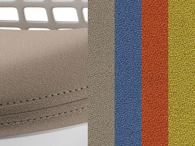 Gros plan sur le tissu Aquarius de Camira, qui met en évidence la texture et les coutures.