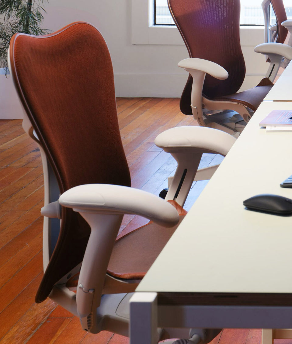 Siège de bureau Mirra 2 Butterfly en Cordovan