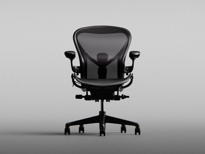 Vue de face du fauteuil gaming Aeron en noir onyx.