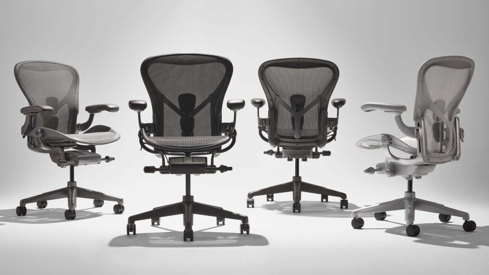 Les couleurs de lancement du Herman Miller Aeron Remastered - Carbone, Graphite et Minéral