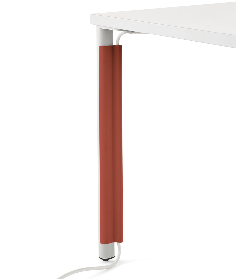 Système de gestion des câbles pour piètement de bureaux OE1